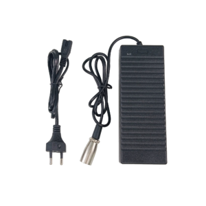 Cargador de Batería Conector XLR 3Pin 42V 2A